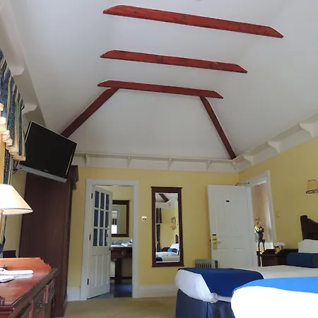 Killeen House And Rozzers Restaurant 3*